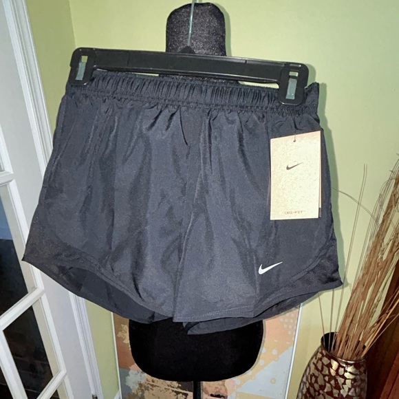 Nike Running Shorts- New With Tag- Black, Size Small - Picture 2 of 6